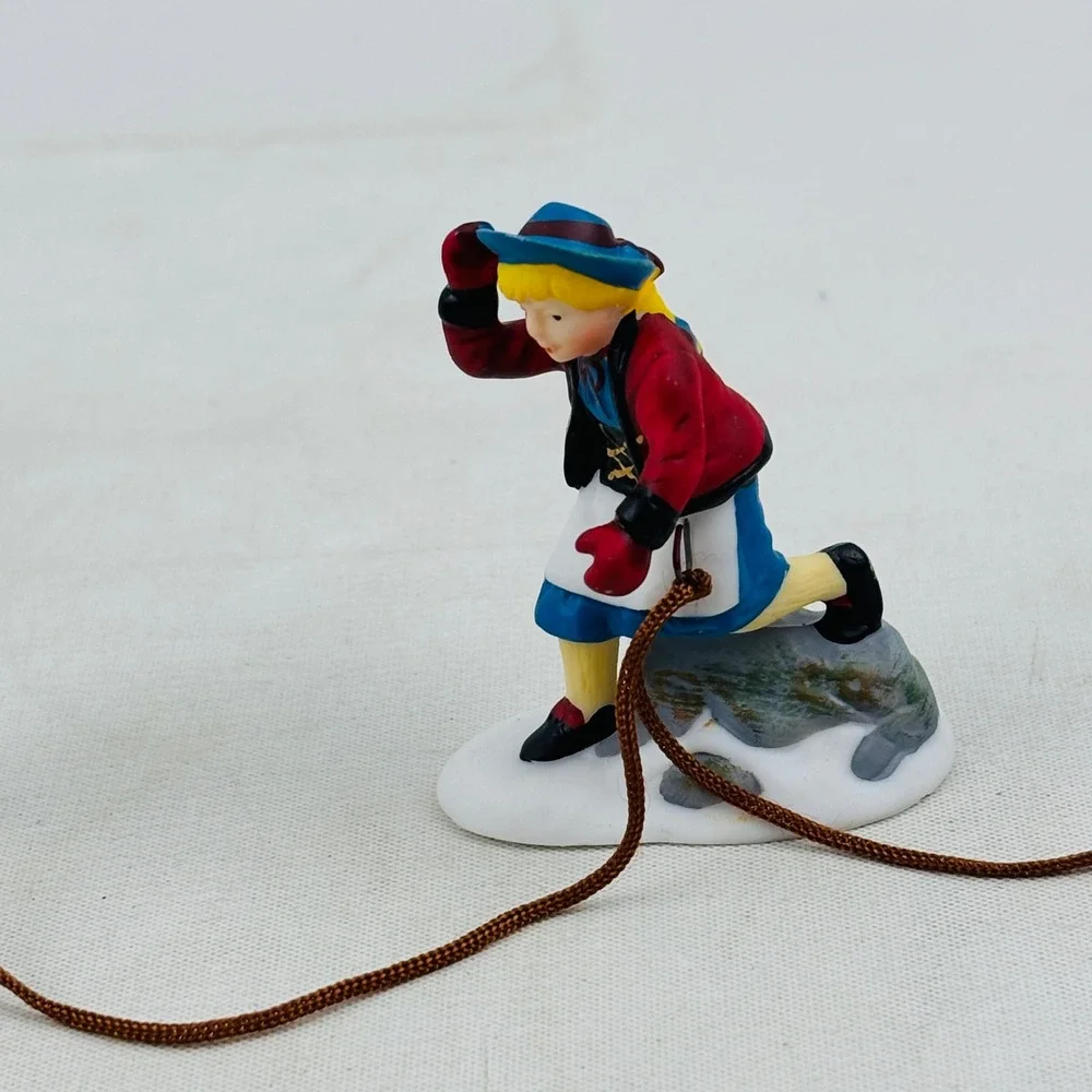 Department 56 Climb Every Mountain Set‎ of 4 Figurines Alpine Village 5613-8